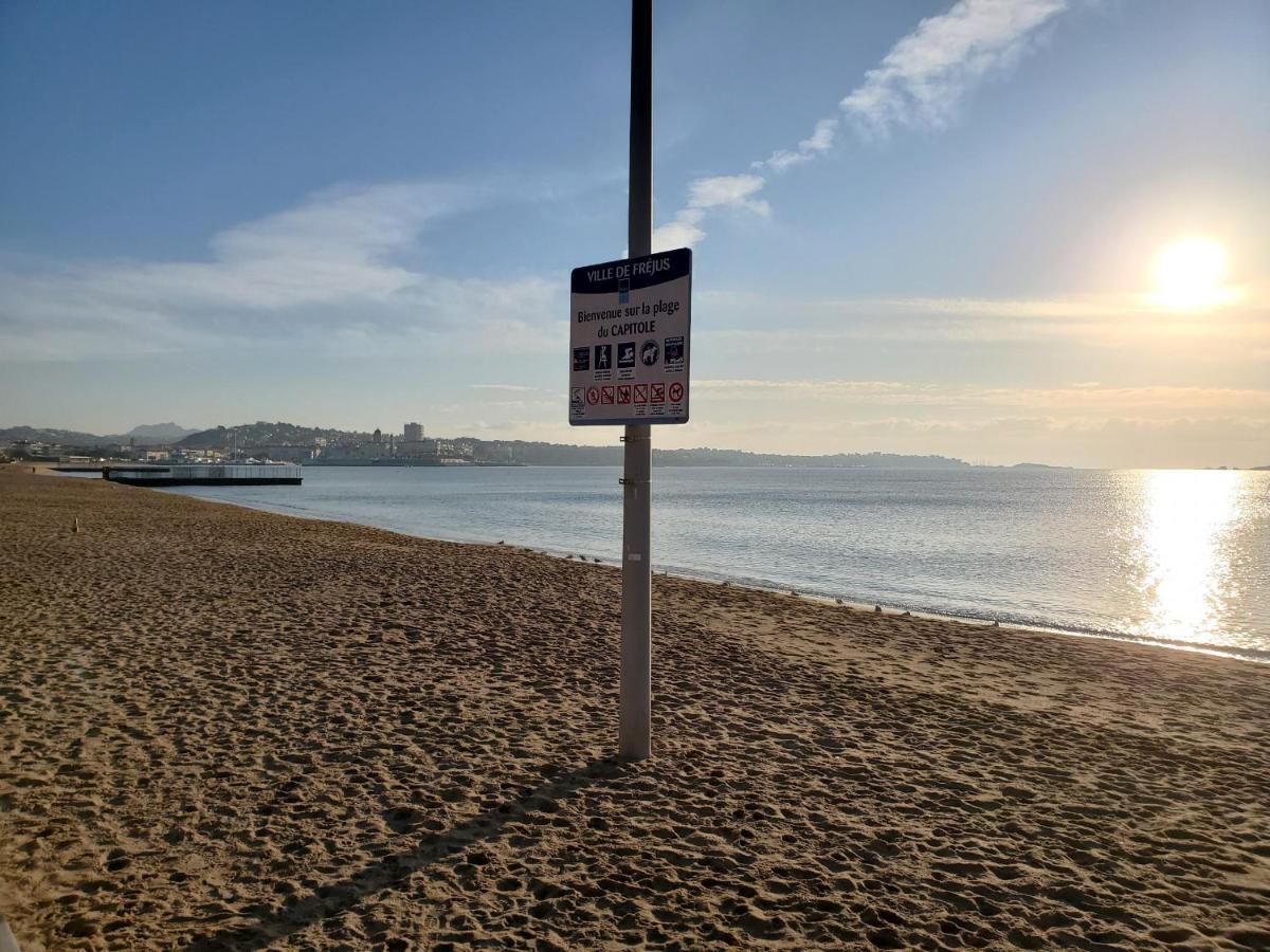 Port Frejus Est, Le Capitole, Studio 27M2, Vue Mer Kültér fotó